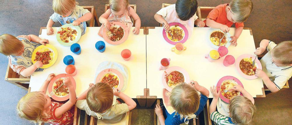 Anpassen. Der Verbandsgeschäftsführer der Linken, Karl-Ludwig Böttcher, fordert, dass die Regelungen für Essensgeld im Kita-Gesetz an das Schul-Gesetz angepasst werden müssen.