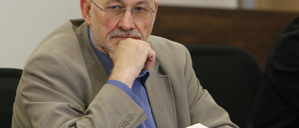 Der RAF-Mitbegründer und ehemalige NPD-Anwalt Horst Mahler zum Beginn des Prozess wegen Volksverhetzung im Landgericht Potsdam 2008.