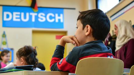 In vielen Schulklassen in Brandenburg müssen Kinder mit Migrationshintergrund integriert werden.