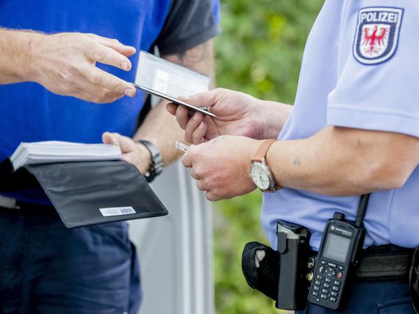 Die Brandenburger Landesregierung will mit einem neuen Polizeigesetz auf die Terrorgefahr im Land reagieren.