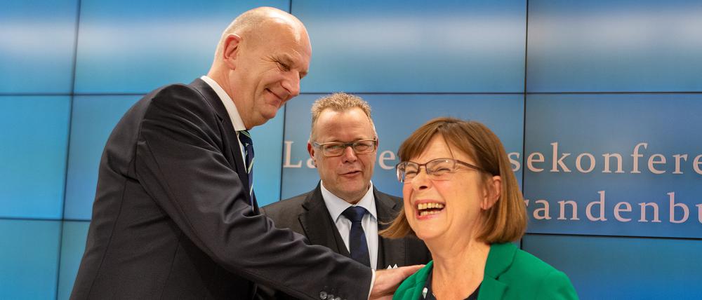 Bald soll die Stimmung in der Koalition wieder so gut sein wie hier 2019 mit Dietmar Woidke (SPD), Ursula Nonnemacher (Grüne) und Michael Stübgen (CDU). 
