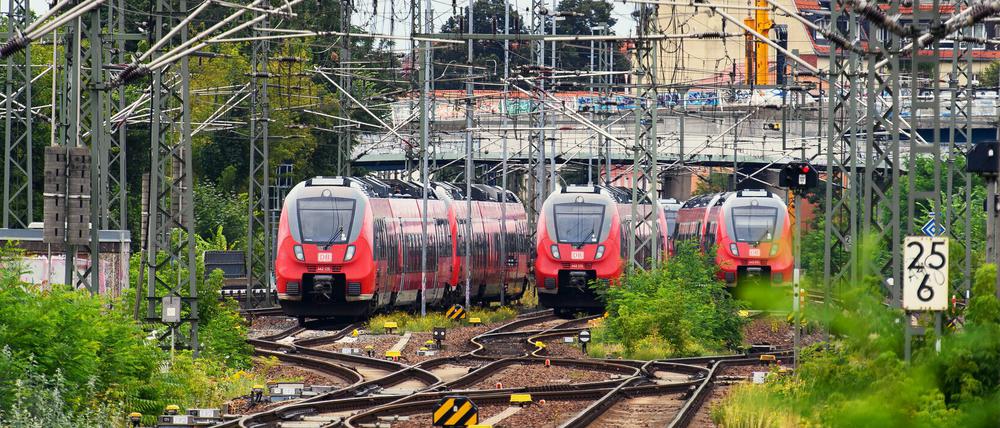 Der Streik hat am Montag für zahlreiche Zugausfälle in Brandenburg gesorgt. 