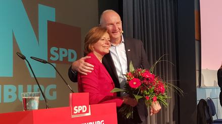 Brandenburgs SPD-Chef Dietmar Woidke mit Malu Dreyer, dem Gast aus dem Rheinland.