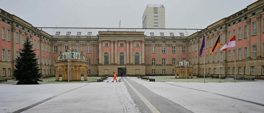 Schnee vor dem Brandenburger Landtag: Anfang Januar schneiten in Potsdam die ersten Flocken des Jahres.