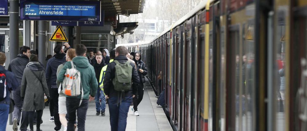 Sehnsuchtsbild: Die S7 bleibt dem Potsdamer Hauptbahnhof noch bis kommenden Montag fern.