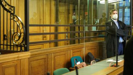 Verteidiger Malte Greisner vor der Anklagebank im Saal 500 des Berliner Landgerichts. 