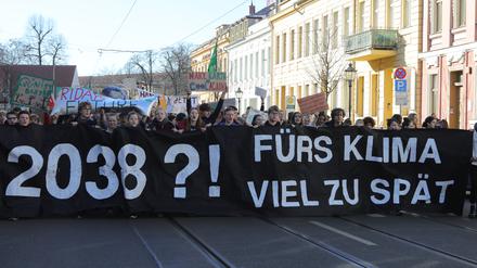 Hunderte Schüler gingen Mitte Februar in Potsdam für den Klimaschutz auf die Straße.