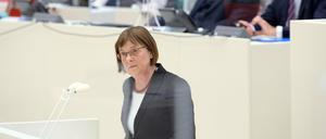 Gesundheitsministerin Ursula Nonnemacher (Grüne) verteidigte die Beschränkungen im Landtag.