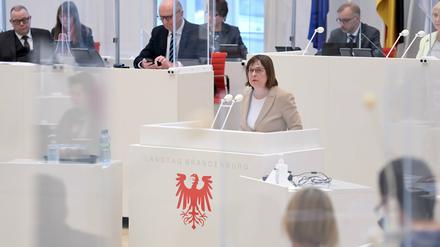 Brandenburgs Gesundheitsministerin Ursula Nonnemacher (Bündnis 90/Die Grünen), will Corona-Beurteilungen erweitern.