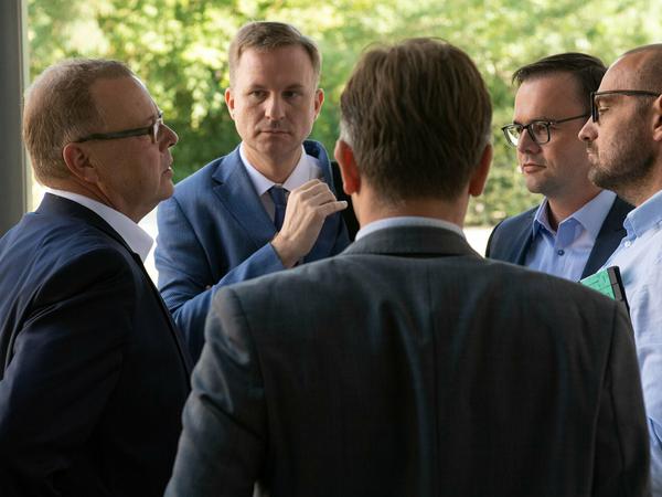 CDU-Runde vor einem Jahr während der Sondierungsgespräche zur Kenia-Koalition:  Michael Stübgen, Steeven Bretz, Jan Redmann und Björn Lakenmacher.