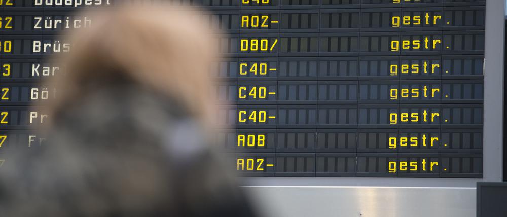 Am Dienstag hat das Bodenpersonal der Berliner Flughäfen noch gestreikt. Am Mittwoch läuft der normale Betrieb wieder an, es kommt aber noch zu Verspätungen.