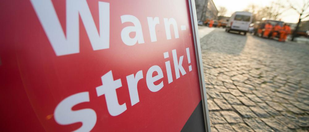 Verdi ruft am Dienstag die Beschäftigten im Nahverkehr in Frankfurt (Oder) zum Warnstreik auf. 