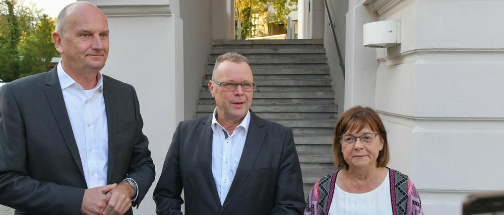 Haben sich geeinigt: Dietmar Woidke (SPD), Michael Stübgen (CDU) und Ursula Nonnemacher (Grüne, vl.)