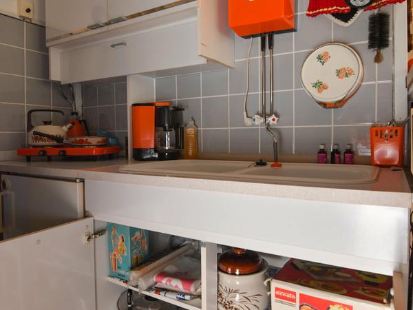 Die Küche in einem DDR-Bungalow vom Typ B34 des Sammlers Peter Lieb.