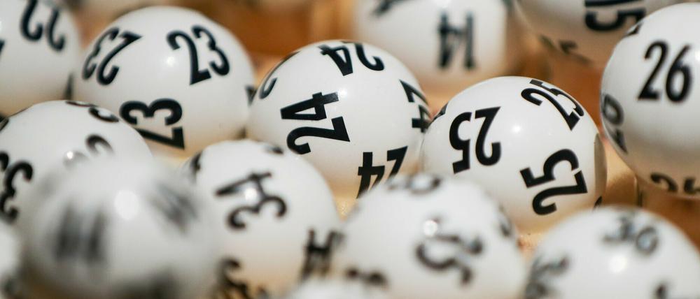 Das Jahr 2019 hat deutschlandweit 125 Lottospielern Millionengewinne gebracht. Unter den Ländern lag Baden-Württemberg mit 23 Millionen-Gewinnen auf Platz eins.