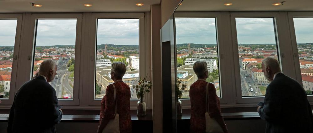 150 Menschen konnten am Samstag gleichzeitig auf der 17. Etage des Mercure Hotels sein und den Blick über die Potsdamer Innenstadt genießen.