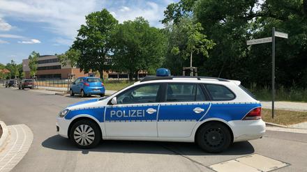 Die Einsatzkräfte wurden am Montagmittag zu der Schule im Bornstedter Feld gerufen.