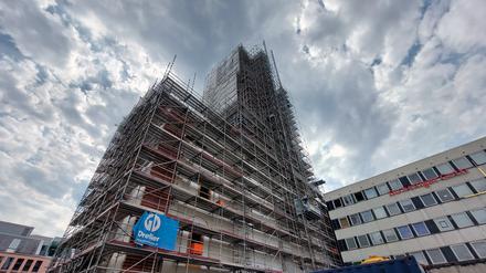 Oberbürgermeister Mike Schubert (SPD) wünscht sich ein „Haus der Demokratie“ neben dem Turm der Garnisonkirche.