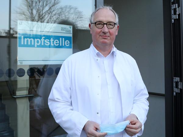 Oberarzt und Infektiologe Tillmann Schumacher.