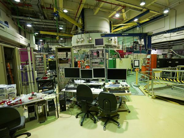 Am 11. Dezember läutet Berlin das Ende seines Atomzeitalters ein. Wissenschaftler des Helmholtz-Zentrums wollen dann ihren Forschungsreaktor in Wannsee endgültig abschalten.