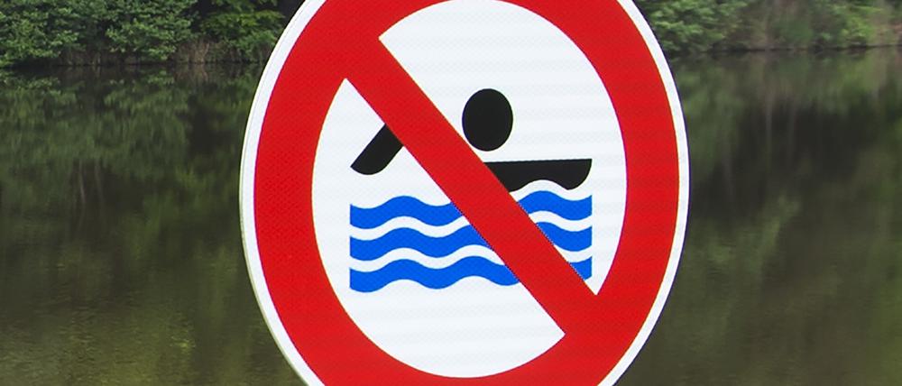 Baden verboten: Ab heute gilt dieser Hinweis auch für den Fahrländer See in Potsdam.