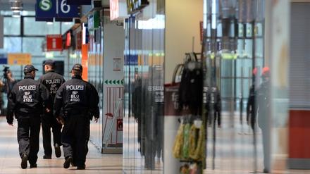 Die Bundespolizei am Potsdamer Hauptbahnhof.