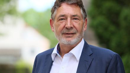 Potsdams OB Jann Jakobs (SPD) hat sich nach seiner Abstimmung im Kuratorium der Garnisonkirche-Stiftung gerechtfertigt.