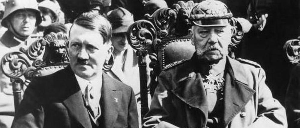 Perfekte Inszenierung? Adolf Hitler und Paul von Hindenburg.