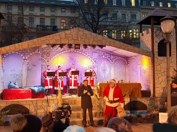 Eröffnung des Weihnachtsmarktes auf der Brandenburger Straße im vergangenen Jahr mit Oberbürgermeister Mike Schubert (SPD).