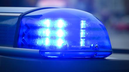 Nach dem Angriff auf eine Kiezkneipe in Babelsberg nach dem Spiel des SVB gegen Hertha BSC Berlin ermittelt die Polizei. 