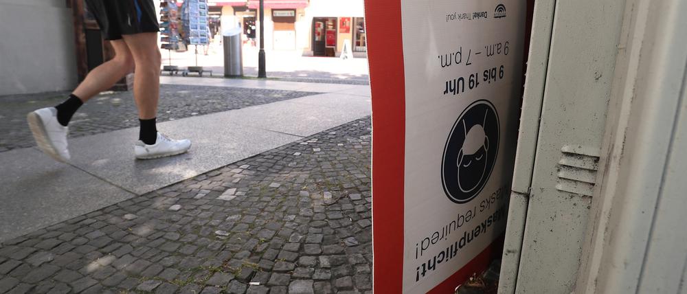 Die Schilder, die in der Brandenburger Straße auf die Maskenpflicht hinwiesen, wurden abgenommen.
