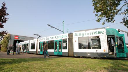 Die extralangen Combino-Straßenbahnen sollen auf der Linie 96 zum Campus Jungfernsee unterwegs sein.
