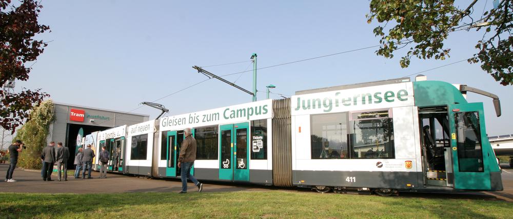 Die extralangen Combino-Straßenbahnen sollen auf der Linie 96 zum Campus Jungfernsee unterwegs sein.