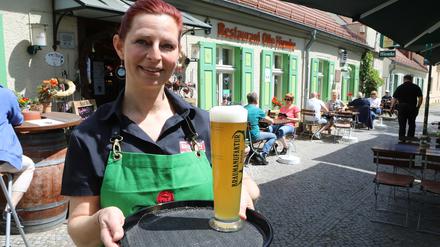 Im Restaurant "Hiemke" in Babelsberg begrüßte Mitinhaberin Stefanie Zander die Gäste.