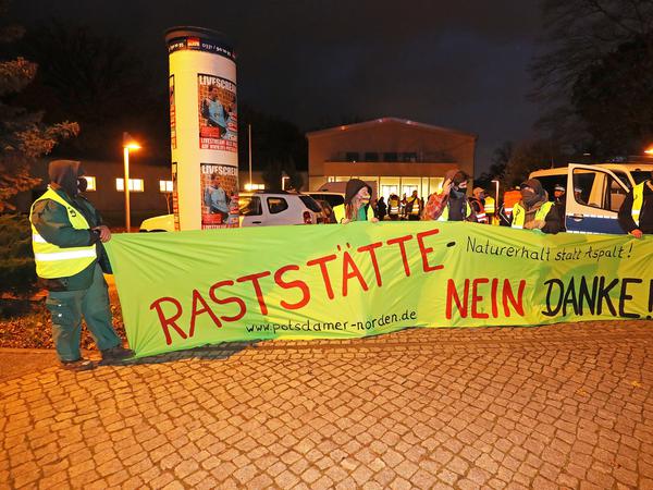 Demo gegen die Raststätte Havelseen im November 2020. 