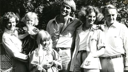 Familie Joop: Mutter Charlotte, die Töchter Florentine und Jette, Wolfgang, Ehefrau Karin und Vater Gerhard (v.l.).