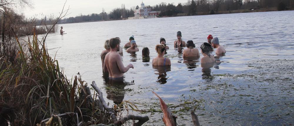 Das Eisbaden am Heiligen See findet auch in diesem Jahr wieder regelmäßig statt (Archivfoto).