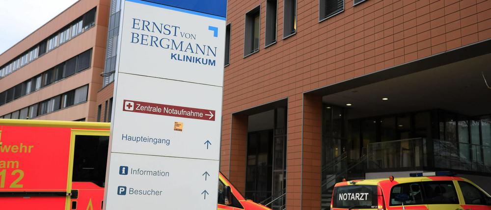 Eine 18-jährige Schülerin wurde im Ernst-von-Bergmann-Klinikum hinsichtlich des Coronavirus untersucht. Der Verdacht bestätigte sich nicht