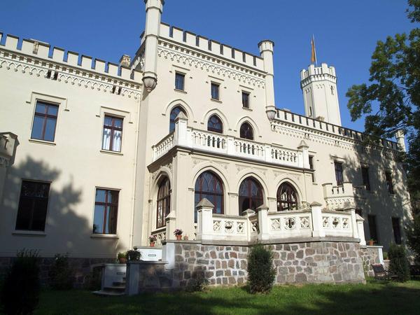 Schloss Reichenow sieht schon romantisch aus.