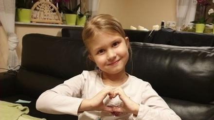 Die siebenjährige Pia aus Potsdam leidet an Krebs. 