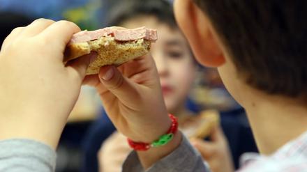 An sieben Schulen in Potsdam versorgt die Spirelli-Bande Kinder mit Frühstück. Doch der Bedarf ist offenbar deutlich höher.