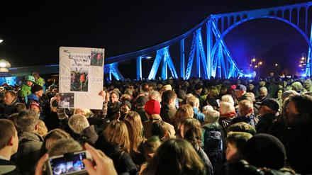 Gedenken an die Grenzöffnung an der Glienicker Brücke im November 2019 in Potsdam.