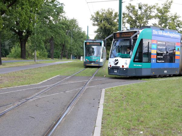 Noch wendet die Tram 96 am Campus Jungfernsee, ab 2029 soll sie von dort nach Krampnitz und Neu Fahrland fahren. 