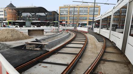 Da geht's lang: Trams stadteinwärts sollen vorübergehend über das neue Gleis fahren.