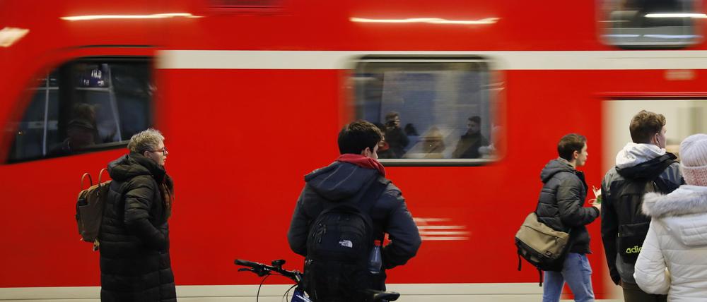 Pendler in und um Potsdam müssen in den kommenden Tagen mit einigen Änderungen im Zugverkehr rechnen. 