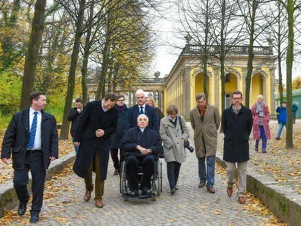 Helmut Kohl war 2014 am Schloss Sanssouci - fotografisch festgehalten von Daniel Biskup.