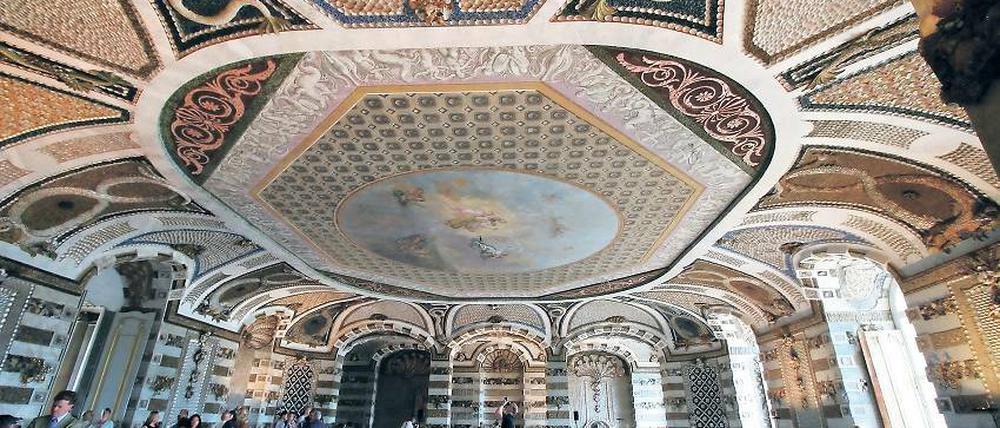 Barocke Pracht. Die Decke des Grottensaals im Neuen Palais wurde aufwendig restauriert. Insgesamt 1200 Schmuckelemente mussten ersetzt werden.