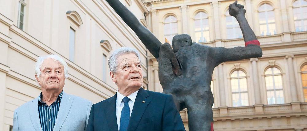 Exklusivführung. Barberini-Stifter Hasso Plattner (l.) hat am Montag Bundespräsident Joachim Gauck sein Museum gezeigt – inklusive dem „Jahrhundertschritt“ im Innenhof.