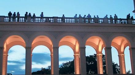 Abendstimmung. Das Belvedere wird zur Mondnacht festlich beleuchtet.