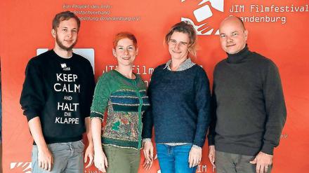 Film ab. Festivalleiterin Kristin Ehlert (2.v.l.) mit dem JIM-Team